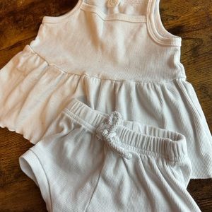 Baby girls white tank and shorts set, 9M